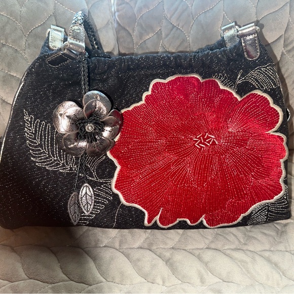 Brighton Handbag - Picture 2 of 5